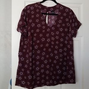 Torrid burgundy star print top size 2